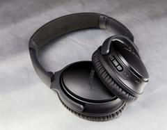 Bose QC35 headphone